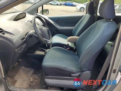 Zdjęcie 7 z 13 samochodu: 2008 TOYOTA YARIS BASE VIN:JTDJT923185172284 - miniatura