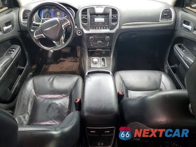 Zdjęcie 8 z 12 samochodu: 2015 CHRYSLER 300 LIMITED VIN:2C3CCAAG4FH779501 - miniatura