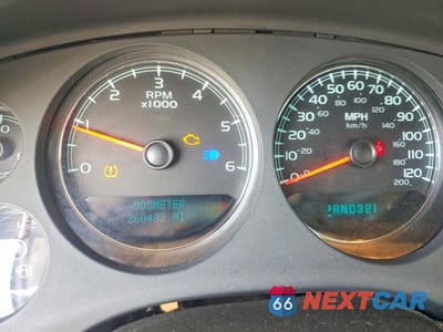 Zdjęcie 9 z 13 samochodu: 2008 CHEVROLET SUBURBAN C1500 LS VIN:1GNFC16018R206473 - miniatura