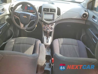 Zdjęcie 8 z 12 samochodu: 2015 CHEVROLET SONIC LT VIN:1G1JC5SH5F4119653 - miniatura