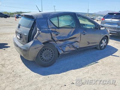 Trzecie zdjęcie samochodu z tyłu: 2013 TOYOTA PRIUS C ONE VIN:JTDKDTB37D1542718 - miniatura