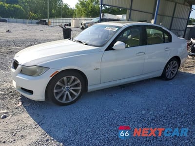 2011 BMW 328 I WBAPH7C57BE850461 - główne zdjęcie licytacji z USA - miniatura