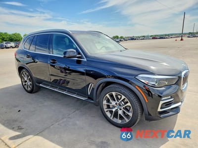 Czwarte zdjęcie samochodu z boku: 2021 BMW X5 SDRIVE 40I VIN:5UXCR4C09M9G71045 - miniatura