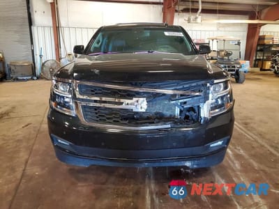 Piąte zdjęcie samochodu w środku: 2018 CHEVROLET SUBURBAN K1500 LT VIN:1GNSKHKC8JR357682 - miniatura