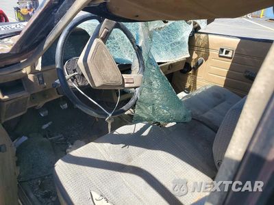 Zdjęcie 8 z 13 samochodu: 1988 TOYOTA PICKUP RN63 STD VIN:JT4RN63A0J5043421 - miniatura