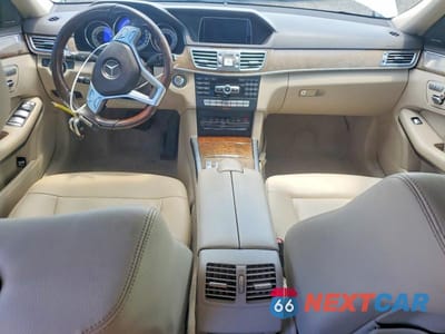 Zdjęcie 8 z 12 samochodu: 2014 MERCEDES-BENZ E 350 VIN:WDDHF5KB9EB032539 - miniatura