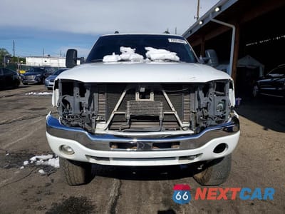 Piąte zdjęcie samochodu w środku: 2004 GMC SIERRA K2500 HEAVY DUTY VIN:1GTHK23204F231392 - miniatura