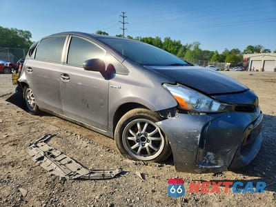 Czwarte zdjęcie samochodu z boku: 2016 TOYOTA PRIUS V THREE VIN:JTDZN3EU9GJ047960 - miniatura