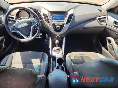 Zdjęcie 8 z 12 samochodu: 2013 HYUNDAI VELOSTER BASE VIN:KMHTC6AD8DU106005 - miniatura