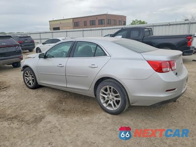 Drugie zdjęcie samochodu z przodu: 2015 CHEVROLET MALIBU 1LT VIN:1G11C5SL0FU122268 - miniatura