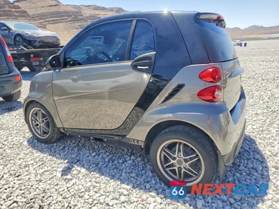 Drugie zdjęcie samochodu z przodu: 2013 SMART FORTWO PURE VIN:WMEEJ3BA2DK674155 - miniatura