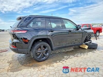 Trzecie zdjęcie samochodu z tyłu: 2024 JEEP GRAND CHEROKEE LAREDO VIN:1C4RJGAG4RC148818 - miniatura