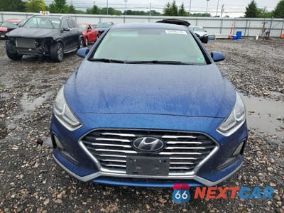 Piąte zdjęcie samochodu w środku: 2019 HYUNDAI SONATA SE VIN:5NPE24AF2KH788568 - miniatura