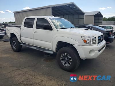 Czwarte zdjęcie samochodu z boku: 2008 TOYOTA TACOMA DOUBLE CAB PRERUNNER VIN:5TEJU62N78Z547072 - miniatura