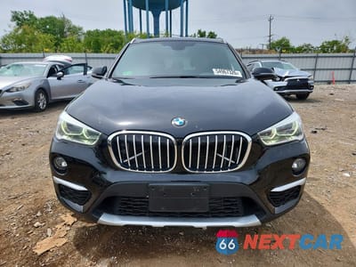 Piąte zdjęcie samochodu w środku: 2017 BMW X1 XDRIVE28I VIN:WBXHT3Z34H4A58258 - miniatura