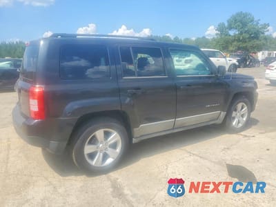 Trzecie zdjęcie samochodu z tyłu: 2011 JEEP PATRIOT SPORT VIN:1J4NT1GB0BD123183 - miniatura
