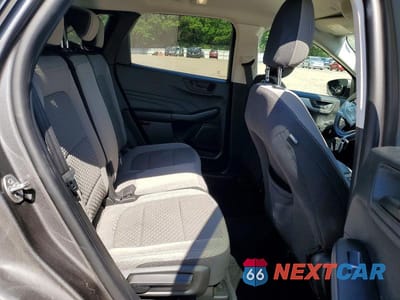 Zdjęcie 11 z 13 samochodu: 2022 FORD ESCAPE SE VIN:1FMCU0G64NUB93552 - miniatura
