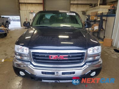 Piąte zdjęcie samochodu w środku: 2004 GMC NEW SIERRA C1500 VIN:2GTEC19TX41117546 - miniatura