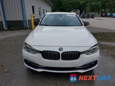 Piąte zdjęcie samochodu w środku: 2017 BMW 330 XI VIN:WBA8D9G35HNU61721 - miniatura