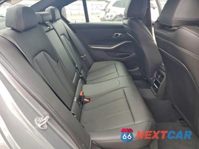 Zdjęcie 10 z 12 samochodu: 2024 BMW 330I VIN:3MW69FF09R8E12525 - miniatura