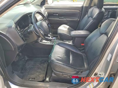 Zdjęcie 7 z 13 samochodu: 2020 MITSUBISHI OUTLANDER SE VIN:JA4AZ3A31LJ001008 - miniatura