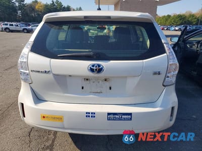 Zdjęcie 6 z 12 samochodu: 2014 TOYOTA PRIUS V TWO VIN:JTDZN3EU9EJ012803 - miniatura