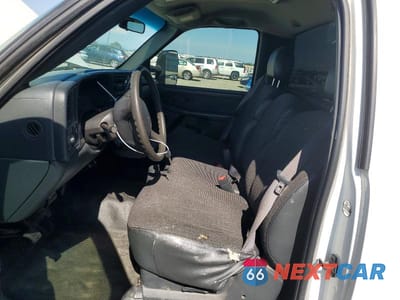 Zdjęcie 7 z 12 samochodu: 2002 CHEVROLET SILVERADO VIN:1GBHC24U32Z243095 - miniatura
