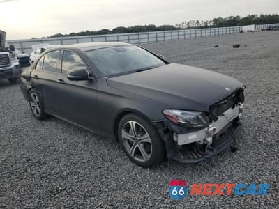 Czwarte zdjęcie samochodu z boku: 2020 MERCEDES-BENZ E 350 VIN:W1KZF8DB5LA836648 - miniatura
