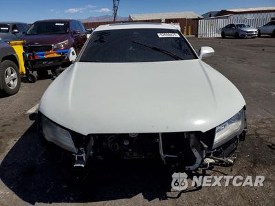Piąte zdjęcie samochodu w środku: 2014 AUDI A7 PREMIUM PLUS VIN:WAUWGAFC4EN067236 - miniatura