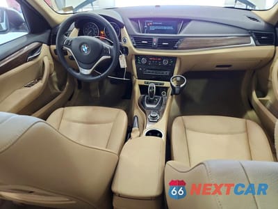 Zdjęcie 8 z 13 samochodu: 2015 BMW X1 SDRIVE28I VIN:WBAVM1C54FVW57108 - miniatura