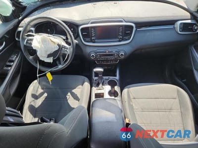 Zdjęcie 8 z 13 samochodu: 2020 KIA SORENTO LX VIN:5XYPG4A38LG645004 - miniatura