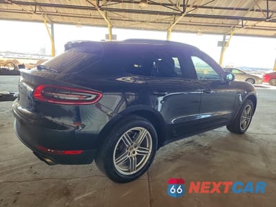 Trzecie zdjęcie samochodu z tyłu: 2015 PORSCHE MACAN S VIN:WP1AB2A58FLB55602 - miniatura