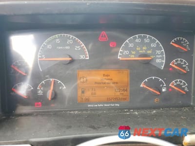 Zdjęcie 8 z 10 samochodu: 2012 VOLVO VN VNL VIN:4V4NC9EH7CN560092 - miniatura