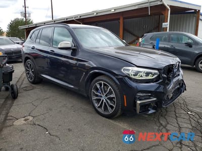 Czwarte zdjęcie samochodu z boku: 2018 BMW X3 XDRIVEM40I VIN:5UXTS3C52J0Y96026 - miniatura