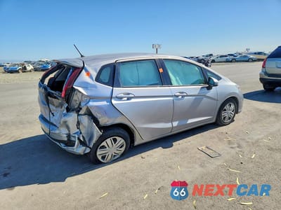 Trzecie zdjęcie samochodu z tyłu: 2019 HONDA FIT LX VIN:3HGGK5H45KM727665 - miniatura