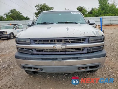 Piąte zdjęcie samochodu w środku: 1999 CHEVROLET SILVERADO K1500 VIN:2GCEK19T2X1169700 - miniatura