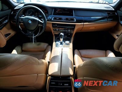 Zdjęcie 8 z 12 samochodu: 2015 BMW 740 I VIN:WBAYA6C58FGK16332 - miniatura