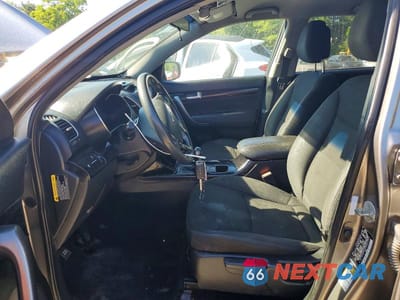 Zdjęcie 7 z 13 samochodu: 2014 KIA SORENTO LX VIN:5XYKTCA67EG535560 - miniatura