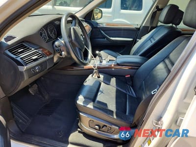 Zdjęcie 7 z 13 samochodu: 2013 BMW X5 XDRIVE35I VIN:5UXZV4C54D0B17627 - miniatura