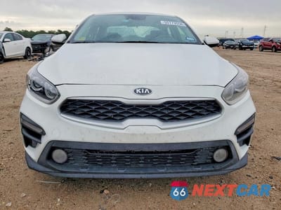 Piąte zdjęcie samochodu w środku: 2021 KIA FORTE FE VIN:3KPF24AD8ME265811 - miniatura