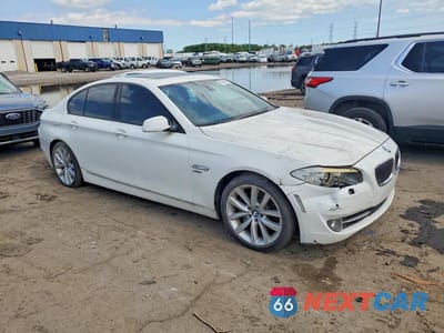 Czwarte zdjęcie samochodu z boku: 2012 BMW 535 XI VIN:WBAFU7C53CDU62545 - miniatura