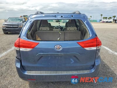 Zdjęcie 6 z 14 samochodu: 2014 TOYOTA SIENNA XLE 8-PASSENGER VIN:5TDYK3DC2ES508123 - miniatura