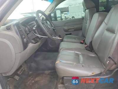 Zdjęcie 7 z 12 samochodu: 2008 CHEVROLET SILVERADO C3500 VIN:1GBHC34KX8E129759 - miniatura