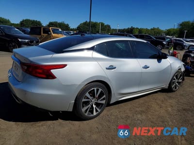Trzecie zdjęcie samochodu z tyłu: 2017 NISSAN MAXIMA 3.5 SL VIN:1N4AA6AP6HC411340 - miniatura
