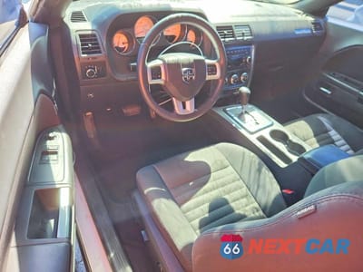 Zdjęcie 8 z 12 samochodu: 2014 DODGE CHALLENGER SXT VIN:2C3CDYAG4EH111637 - miniatura