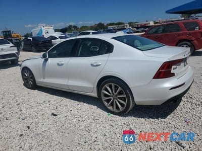 Drugie zdjęcie samochodu z przodu: 2020 VOLVO S60 T5 MOMENTUM VIN:7JR102FK4LG043875 - miniatura