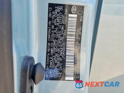 Zdjęcie 12 z 12 samochodu: 2013 TOYOTA PRIUS THREE VIN:JTDKN3DU9D1733866 - miniatura