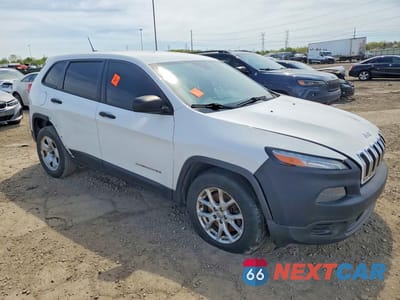 Czwarte zdjęcie samochodu z boku: 2015 JEEP CHEROKEE SPORT VIN:1C4PJMABXFW558527 - miniatura