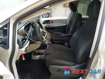 Zdjęcie 7 z 13 samochodu: 2017 CHRYSLER PACIFICA LX VIN:2C4RC1CG1HR665570 - miniatura