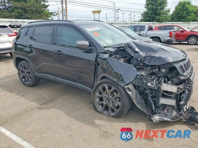 Czwarte zdjęcie samochodu z boku: 2021 JEEP COMPASS 80TH EDITION VIN:3C4NJDEB7MT524887 - miniatura